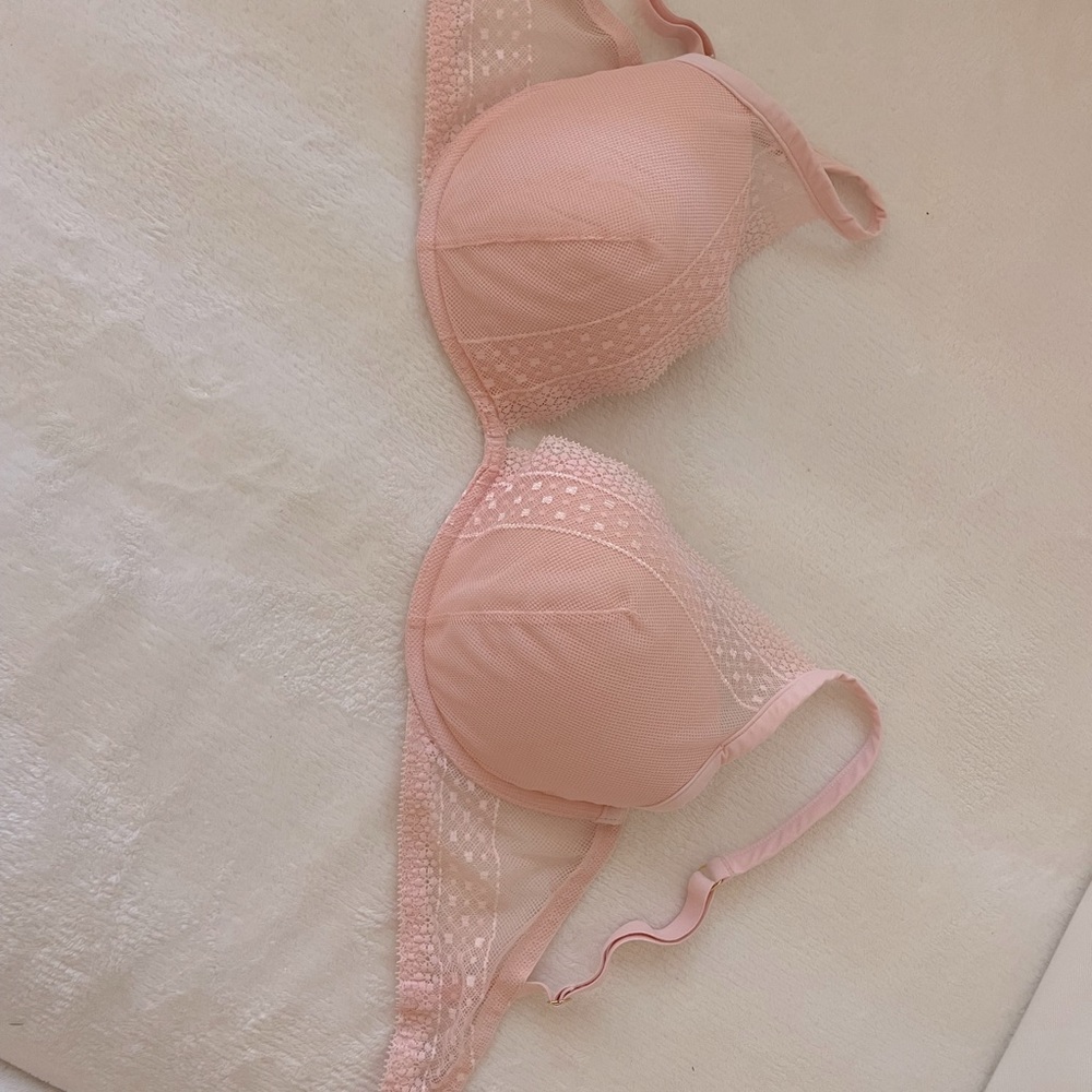 Victoria’s Secret low cut v neck bra